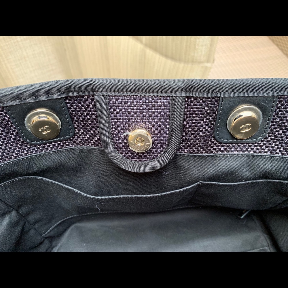 “SOLD” CHANEL Large Shopping Bag 30cm - Picture 4 of 8